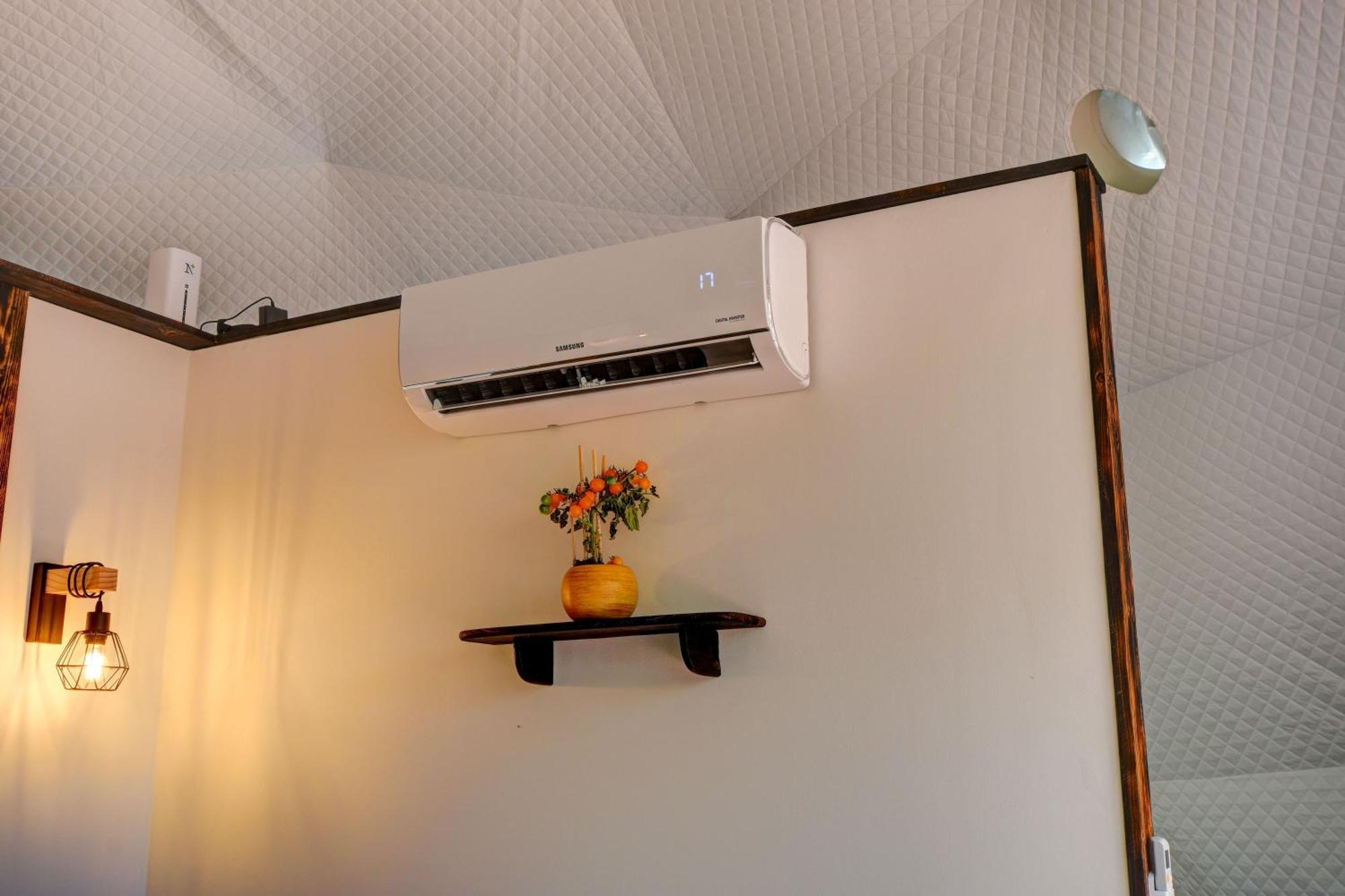 Hotel Tiche Misto Glamping Slapy  Esterno foto
