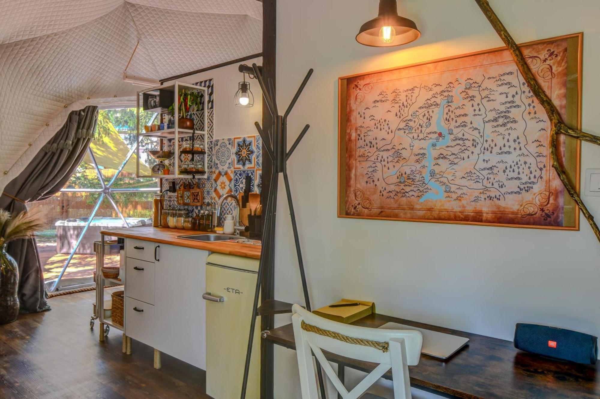 Hotel Tiche Misto Glamping Slapy  Esterno foto