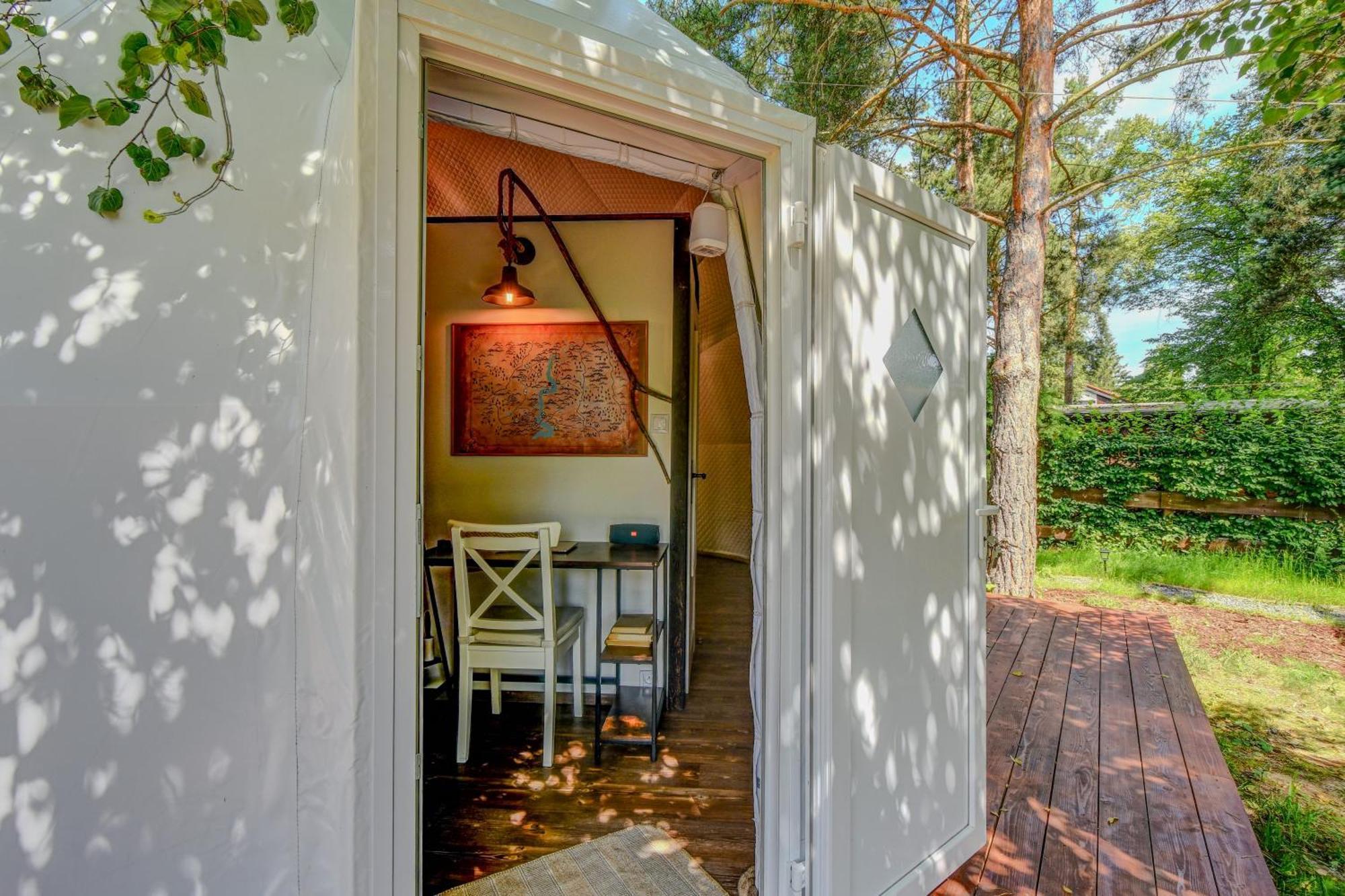 Hotel Tiche Misto Glamping Slapy  Esterno foto