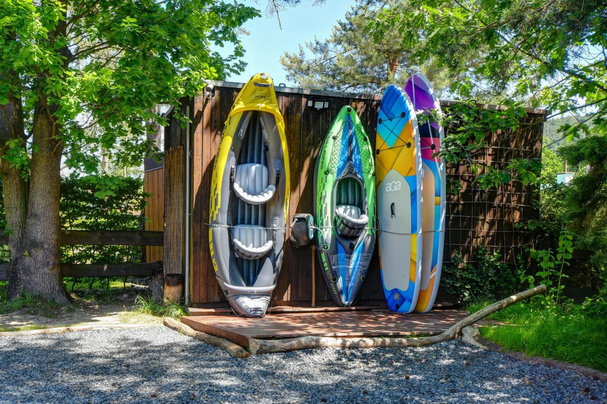 Hotel Tiche Misto Glamping Slapy  Esterno foto